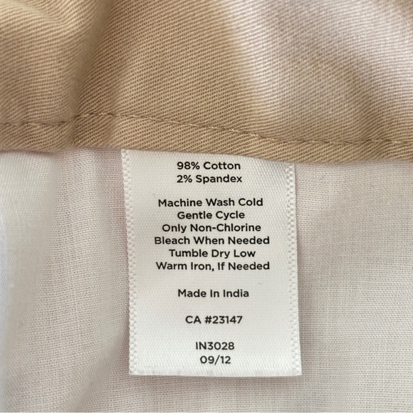 Talbots Size 12 Curvy Capri Stretch Khaki Chinos Cropped Pant Classic Preppy - Picture 10 of 14